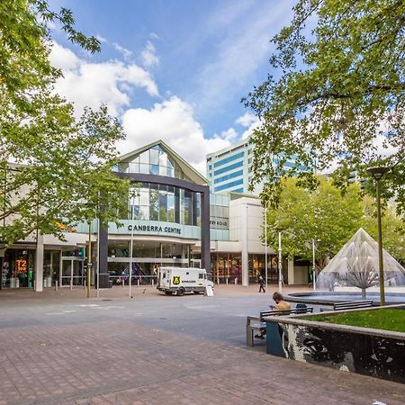 Dana-Spacious Private Room In Shared 2-Bedroom Apartment-1 Canberra Exterior photo