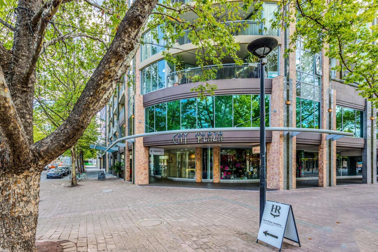 Dana-Spacious Private Room In Shared 2-Bedroom Apartment-1 Canberra Exterior photo